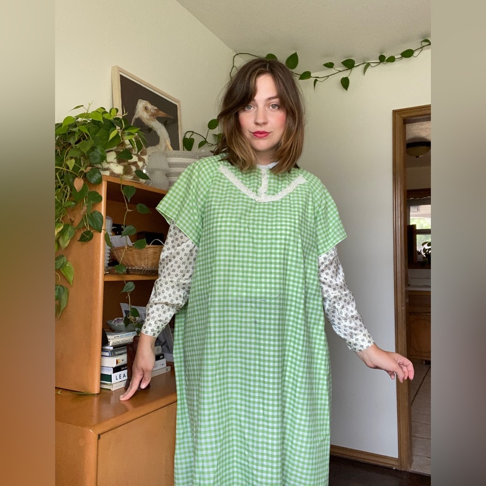 Vintage apron smock green gingham checkered print